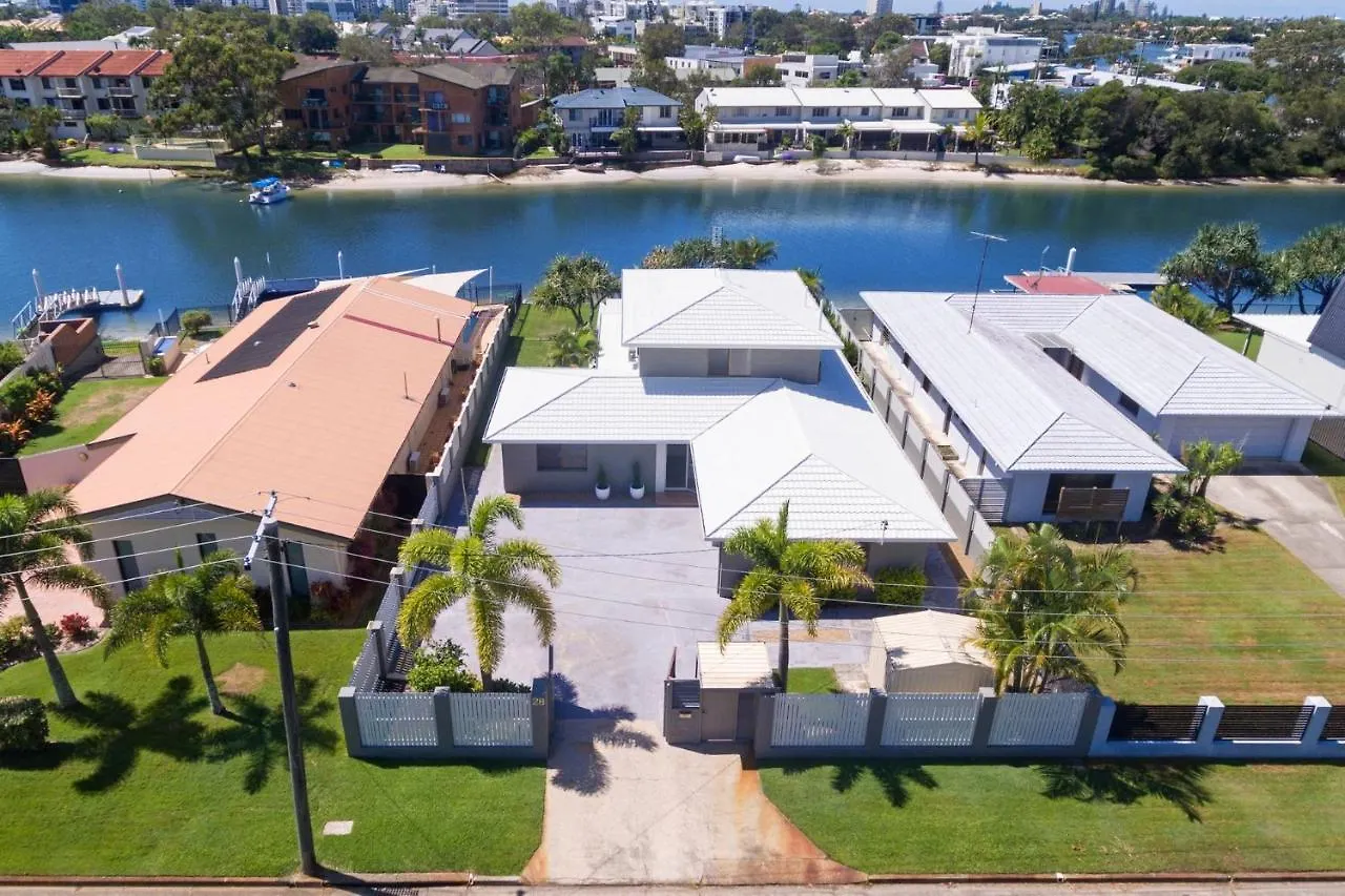 Coorumbong 28 Six Bedroom Beach Home On Mooloolaba Canal With Pool Ac Free Wifi Australia